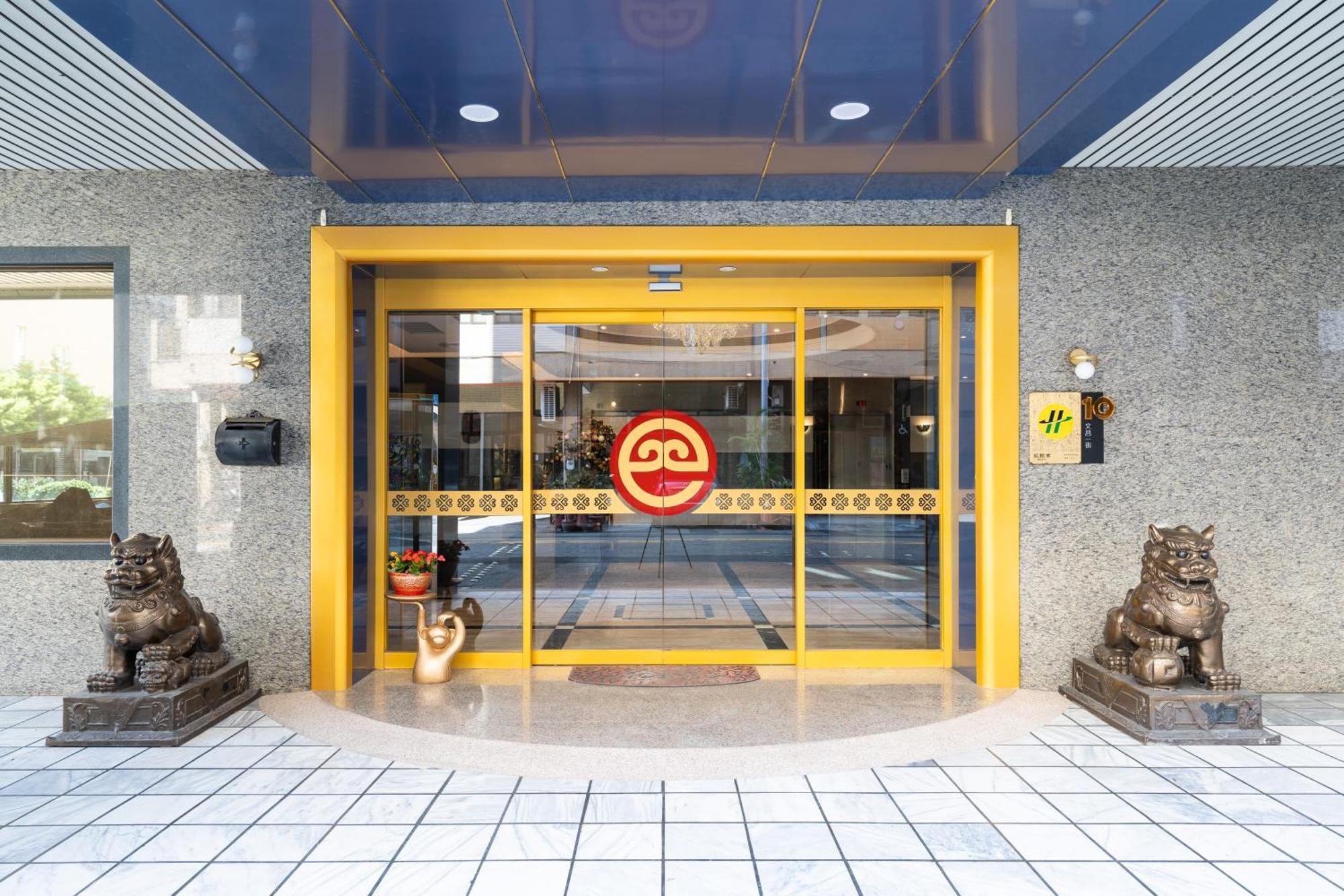 Etung Hotel Taichung Exterior photo