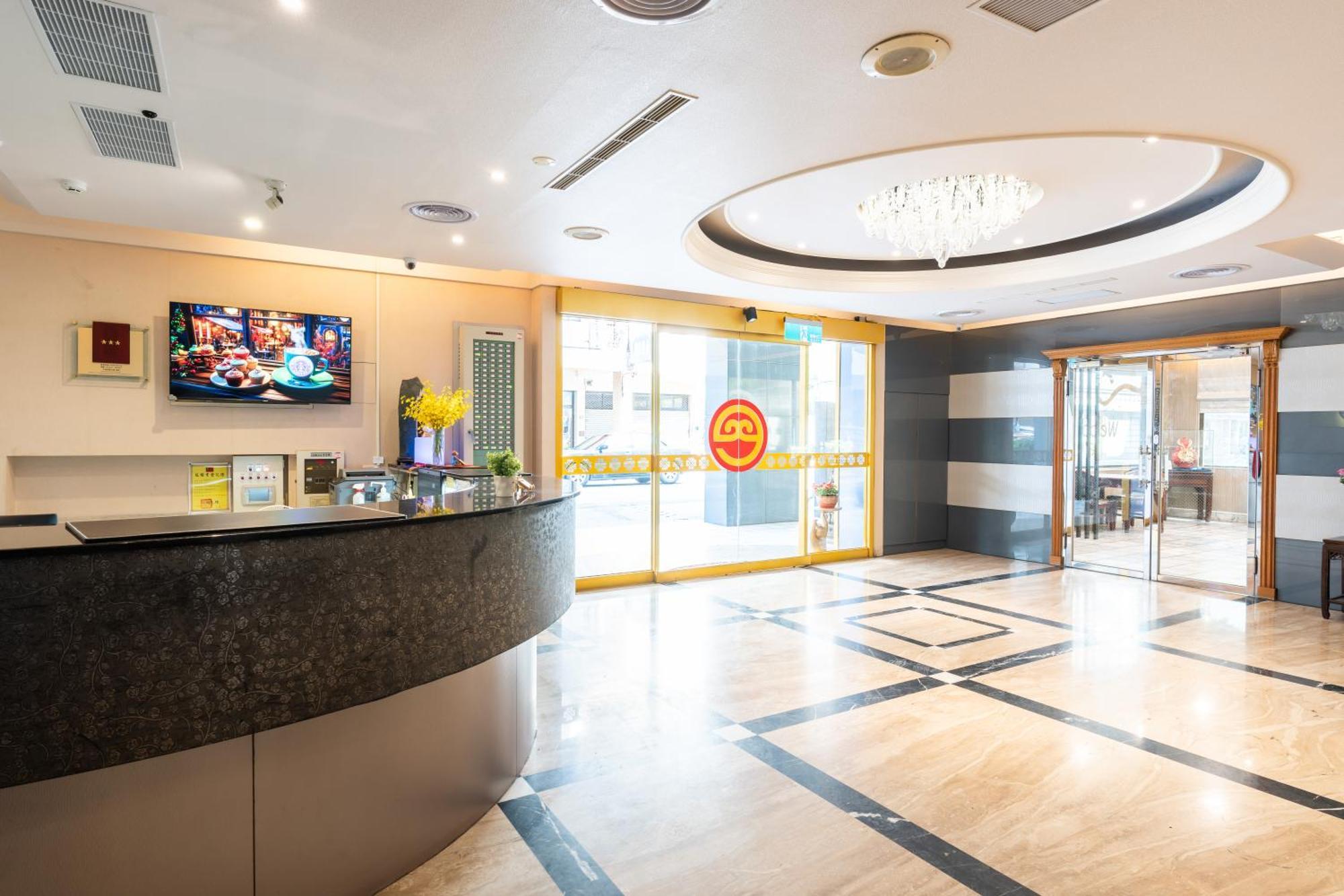 Etung Hotel Taichung Exterior photo