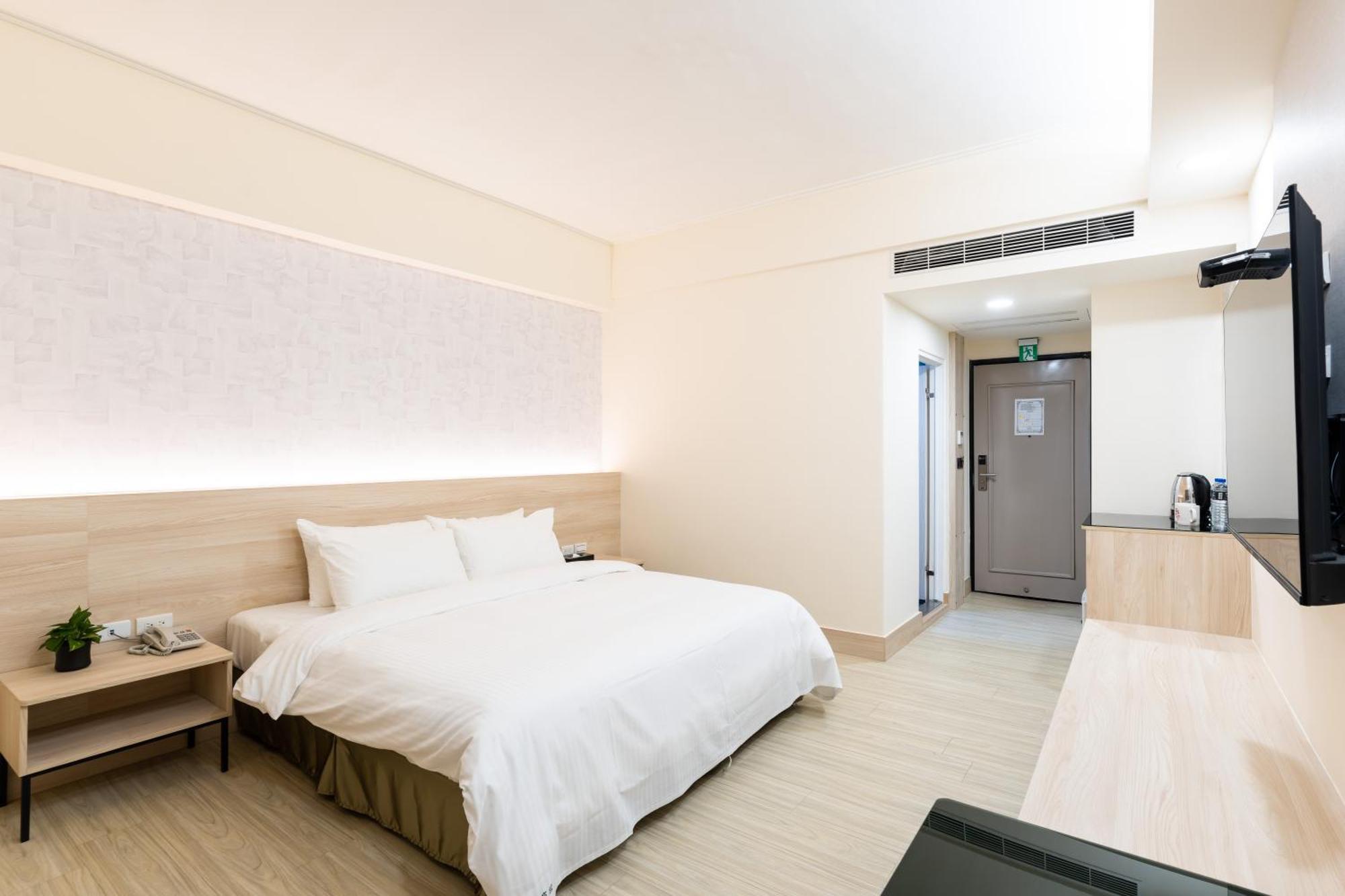 Etung Hotel Taichung Exterior photo