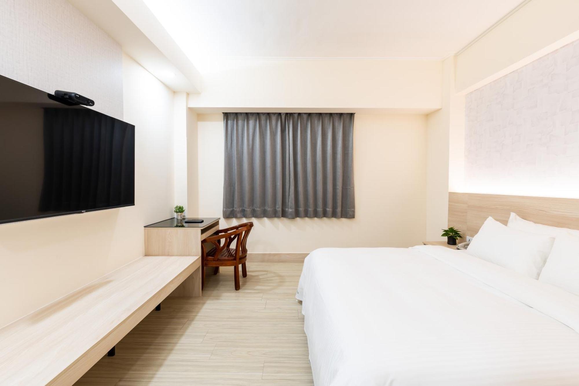Etung Hotel Taichung Exterior photo