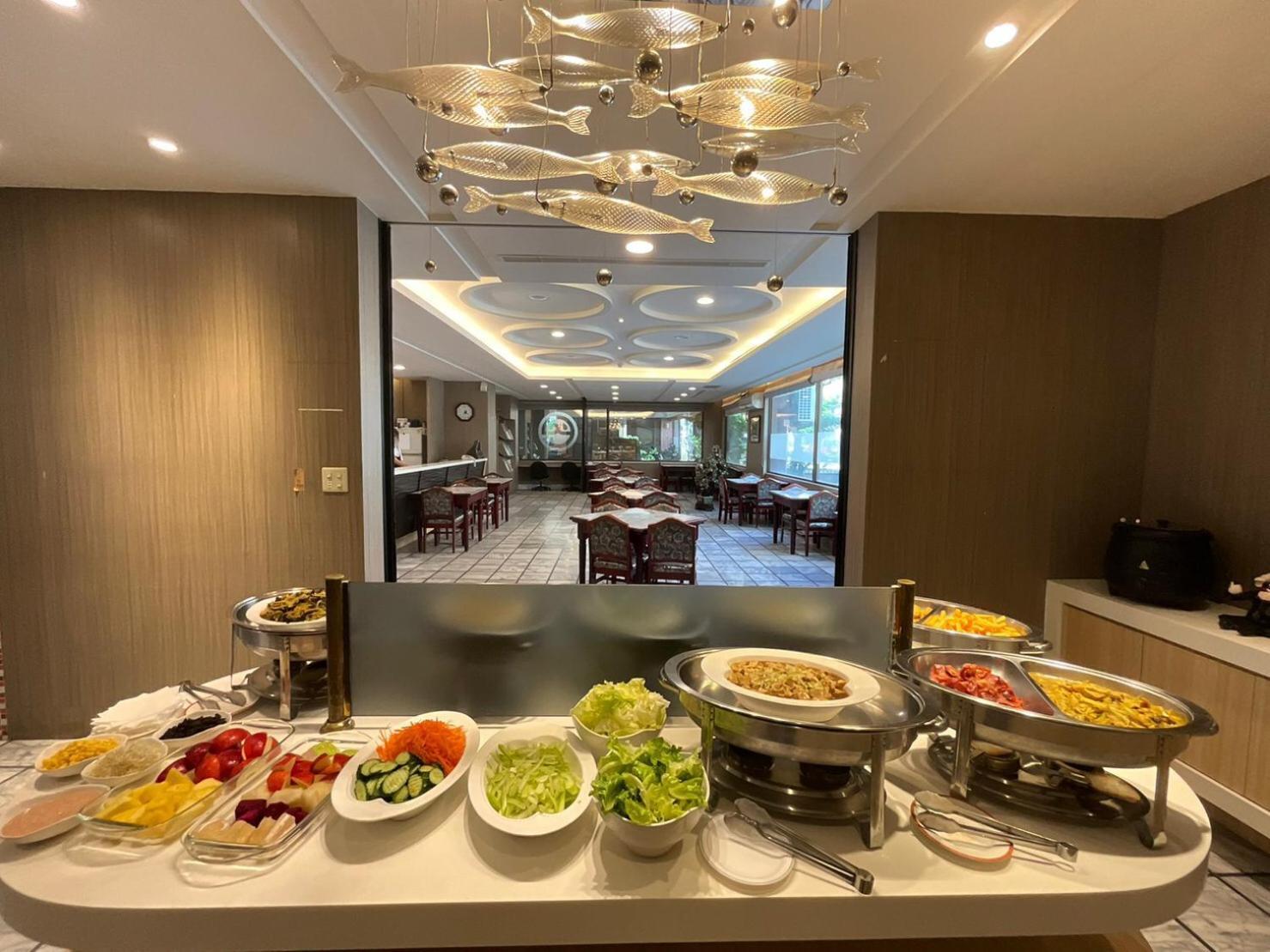 Etung Hotel Taichung Exterior photo